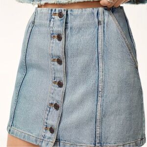 Aritzia Wilfred Denim Button-Front Mini Skirt